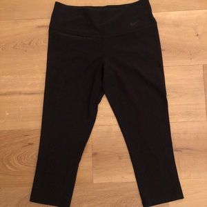 Nike - Capri workout leggings